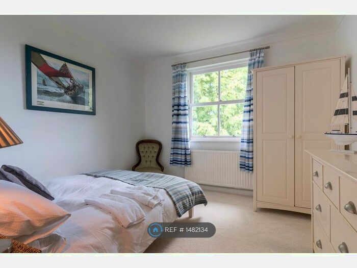 3 Bedroom Flat To Rent In West Drive, Brighton, BN2