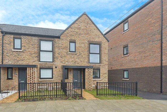 3 Bedroom End Of Terrace House For Sale In Whitecliff, Alkerden, Ebbsfleet Valley, Swanscombe, DA10