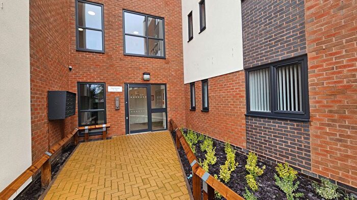 2 Bedroom Flat To Rent In Penkvale Road, Stafford, ST17