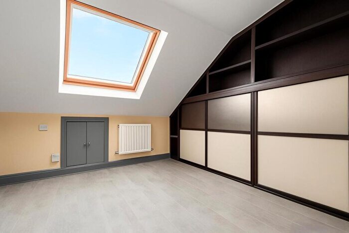 1 Bedroom Flat To Rent In Grant Road, Wealdstone, HA3