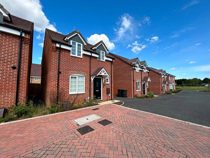 3 Bedroom Detached House For Sale In Geranium Croft, Biggleswade, SG18