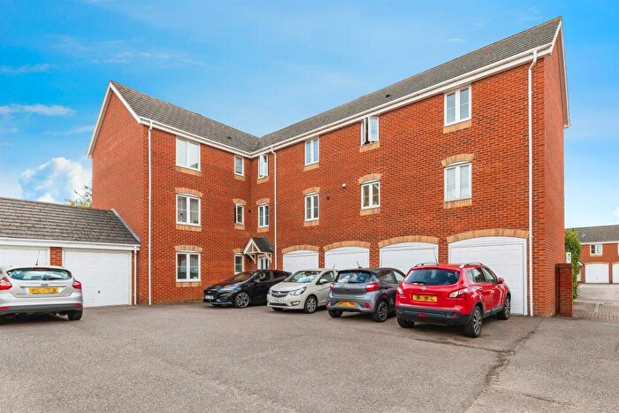 2 Bedroom Flat For Sale In Epsom Close, Stevenage, SG1