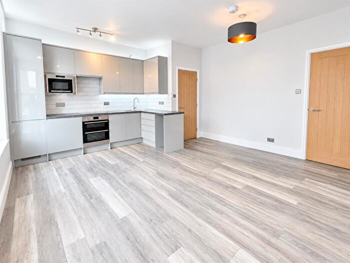 1 Bedroom Apartment To Rent In Cheltenham Road, Montpelier, Bristol, BS6