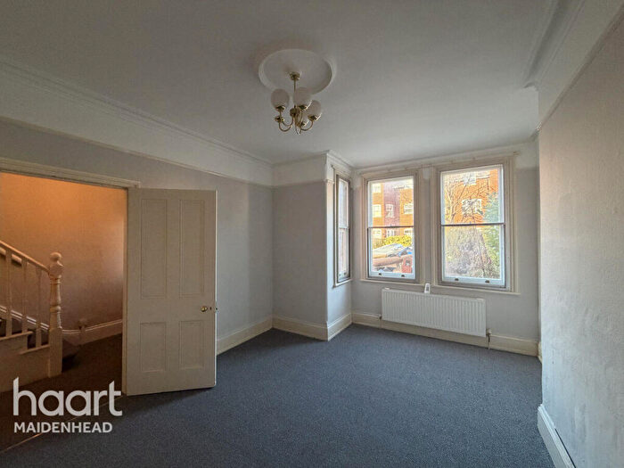 5 Bedroom Semi Detached House To Rent In St Lukes Road, Maidenhead, SL6