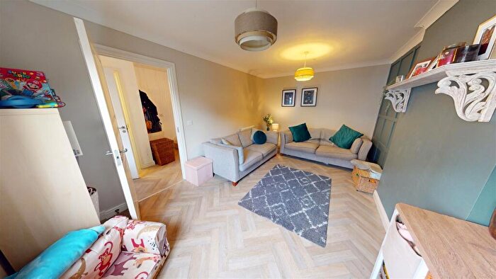 3 Bedroom Terraced House For Sale In Arundel Way, Cawston, Rugby, CV22