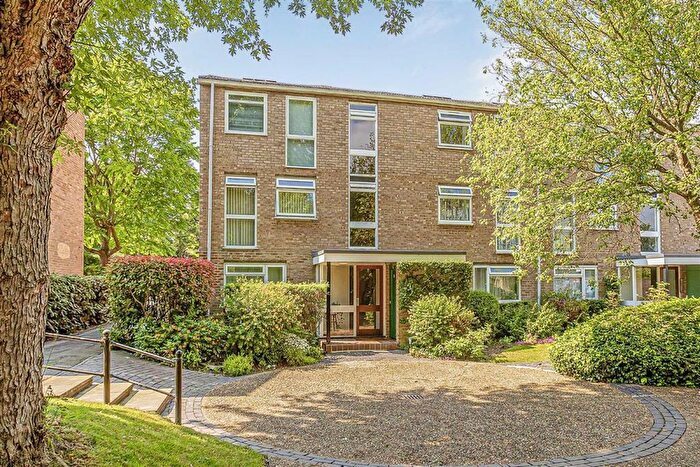 1 Bedroom Flat To Rent In Harrowdene Gardens, Teddington, TW11