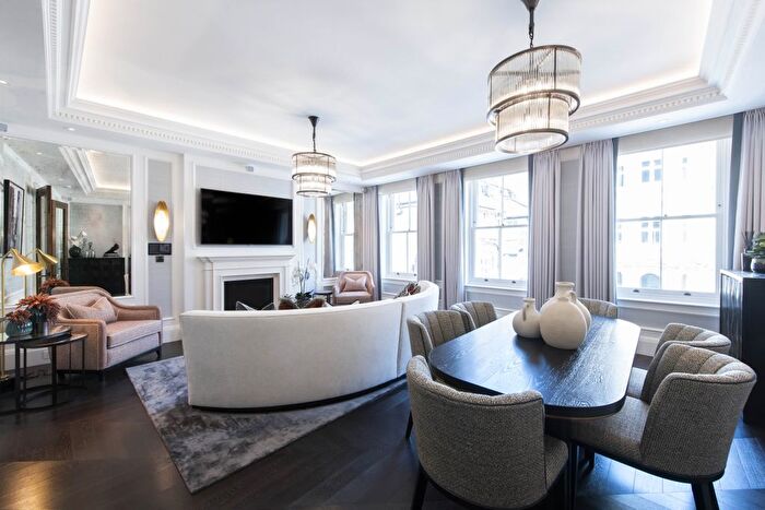 2 Bedroom Flat To Rent In Prince Of Wales Terrace, London, W8