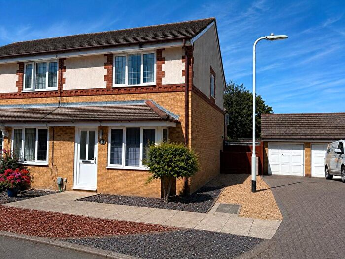2 Bedroom Semi-Detached House For Sale In Tavistock Gardens, Farnborough, Hampshire, GU14