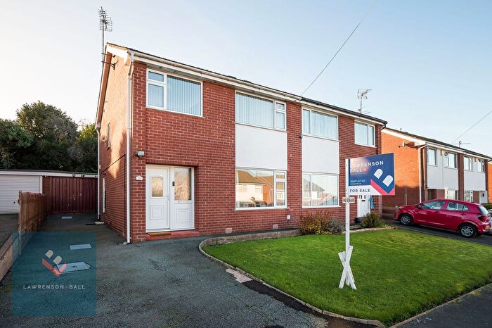 3 Bedroom Semi-detached House For Sale In The Willows, Frodsham, WA6