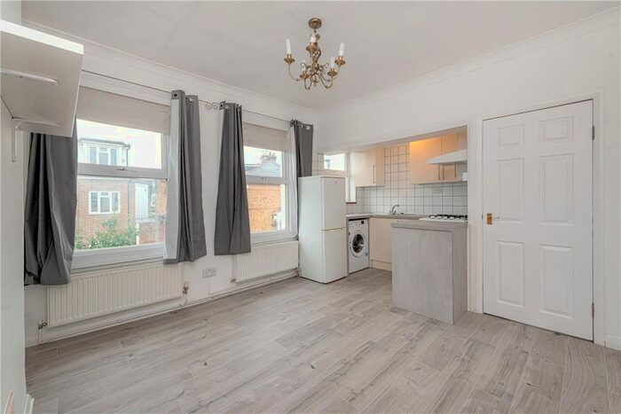 2 Bedroom End Of Terrace House To Rent In Graveney Road, London, SW17