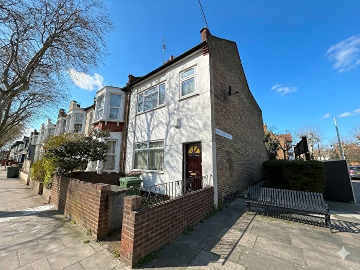 2 Bedroom Flat To Rent In High Street South, London, E6