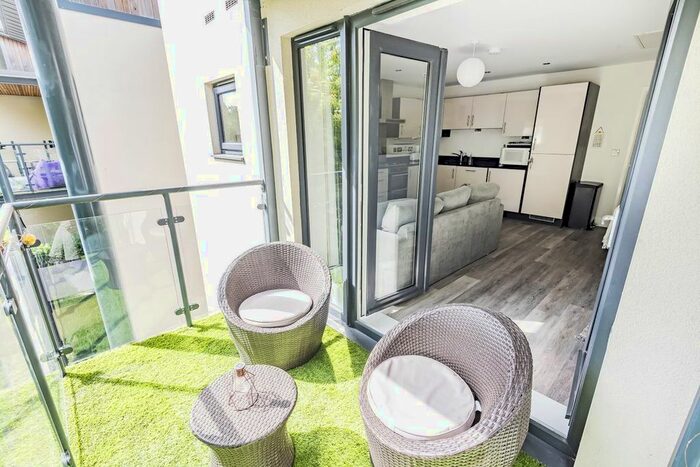 1 Bedroom Flat To Rent In Stickley Court, Faringdon, SN7