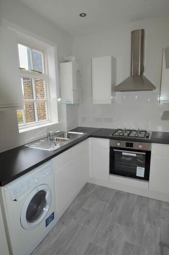 1 Bedroom Flat To Rent In Caxton Road, London, SW19