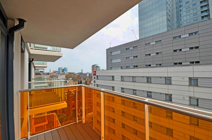 Studio To Rent In Commercial Street, Tower Hamlets, London, E1