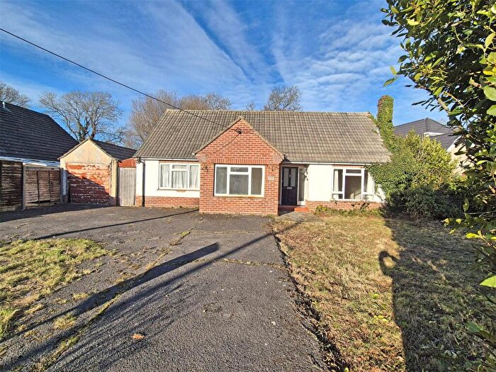 3 Bedroom Bungalow For Sale In Hazelwood Avenue, New Milton, Hampshire, BH25