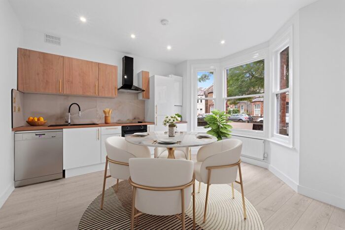 2 Bedroom Flat To Rent In Wycliffe Road, London, SW19