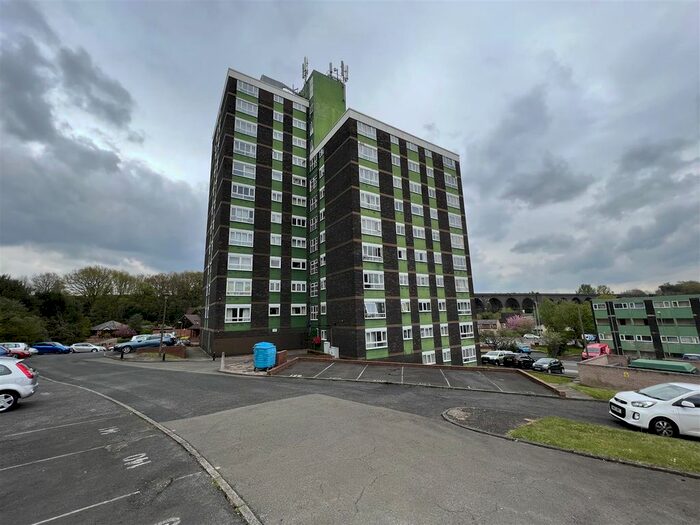 2 Bedroom Property To Rent In Courtney, Kidderminster, Worcestershire, DY10