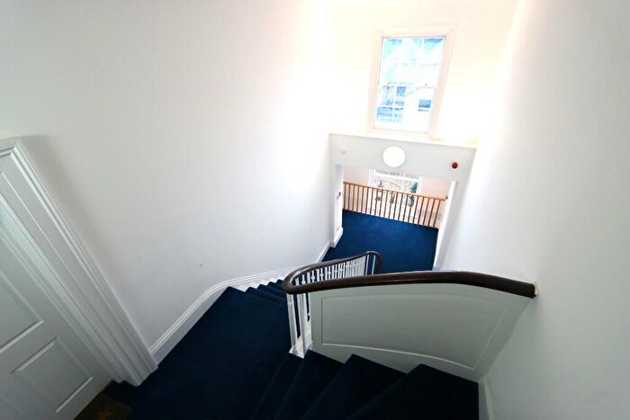 2 Bedroom Apartment To Rent In Clarendon Square, Leamington Spa, Warwickshire, CV32