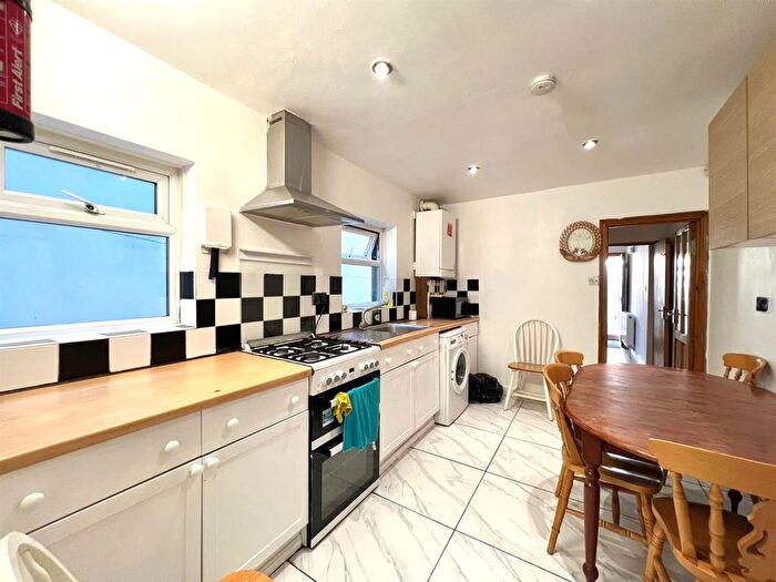 4 Bedroom Terraced House To Rent In Chelmsford Road, London, E17