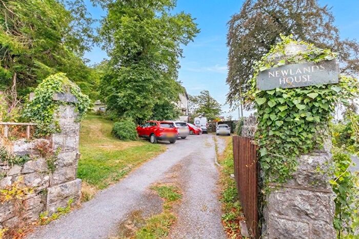 2 Bedroom Flat For Sale In Flat Newlands House, Natland, LA9