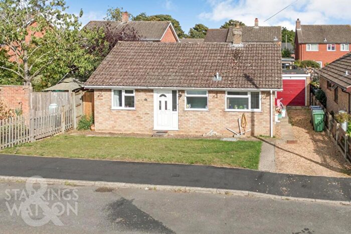 2 Bedroom Detached Bungalow For Sale In St. Marys Close, Alpington, Norwich, NR14