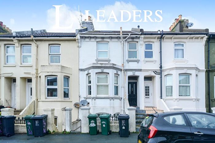 1 Bedroom Apartment To Rent In Queens Park Road, BN2