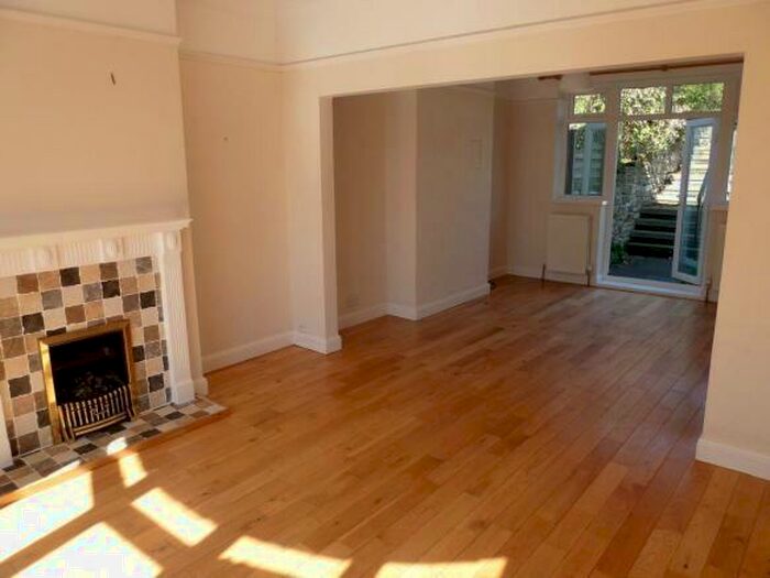 3 Bedroom Semi-Detached House To Rent In Tetney Road, Sheffield, S10