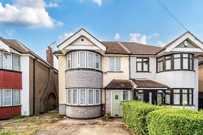 3 Bedroom Semi Detached House For Sale In Brampton Grove, Kenton, HA3
