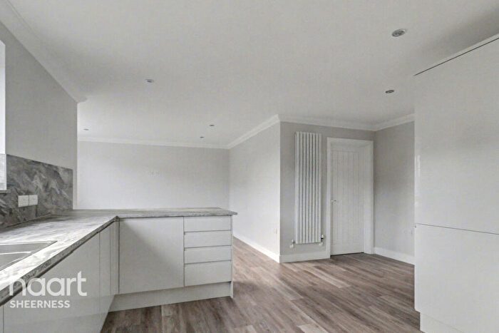 3 Bedroom Detached House For Sale In Barton Hill Drive, Minster, ME12