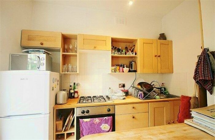 1 Bedroom Flat To Rent In Foxley Road, Oval, SW9