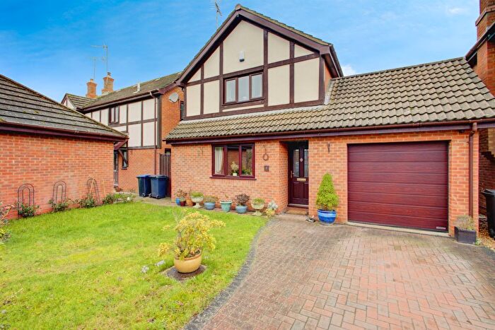 3 Bedroom Detached House For Sale In Gresham Drive, Northampton, NN4