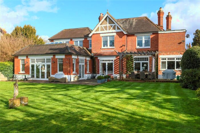 6 Bedroom Detached House To Rent In Spencer Road, East Molesey, Surrey, KT8