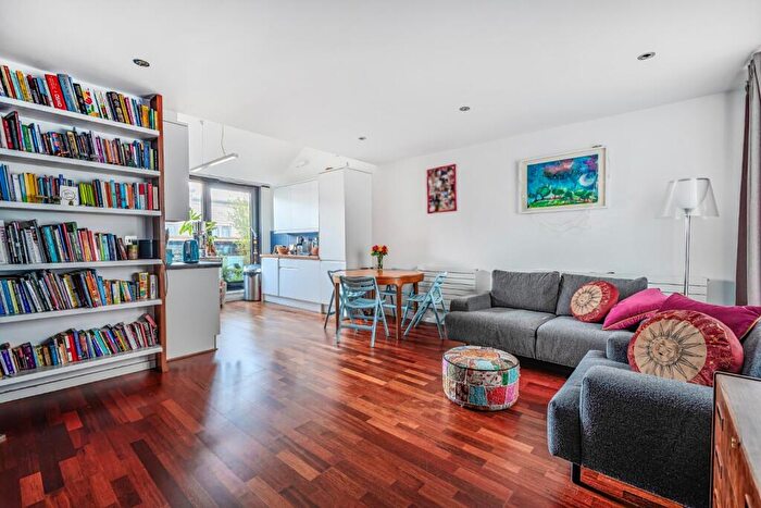 4 Bedroom Duplex For Sale In Nile Street, Shoreditch, London, N1