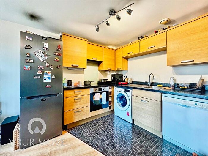 2 Bedroom Flat For Sale In Morris Walk, Dartford, Kent, DA1