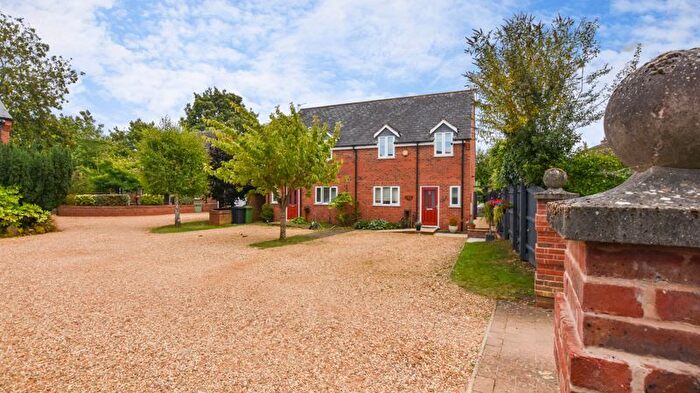 3 Bedroom Semi-Detached House For Sale In Willow Mews, Helpston, PE6
