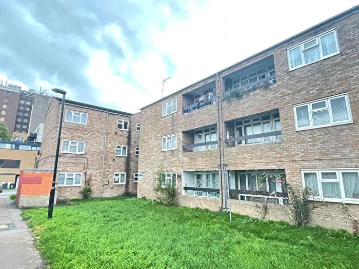 2 Bedroom Flat To Rent In Strathmore Road, Croydon, CR0