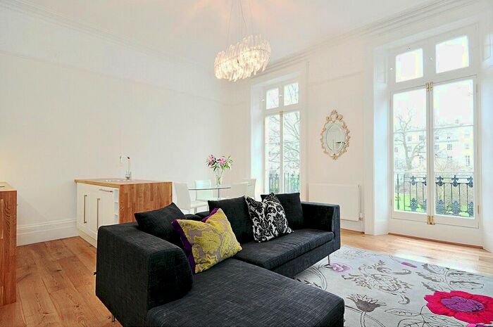 1 Bedroom Flat To Rent In Norland Square, Holland Park, W11