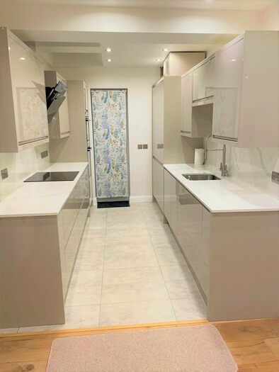 2 Bedroom Semi-Detached House To Rent In The Vale, Coulsdon, CR5