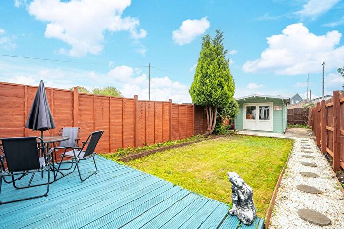 1 Bedroom Flat For Sale In Mangles Road, Guildford, GU1