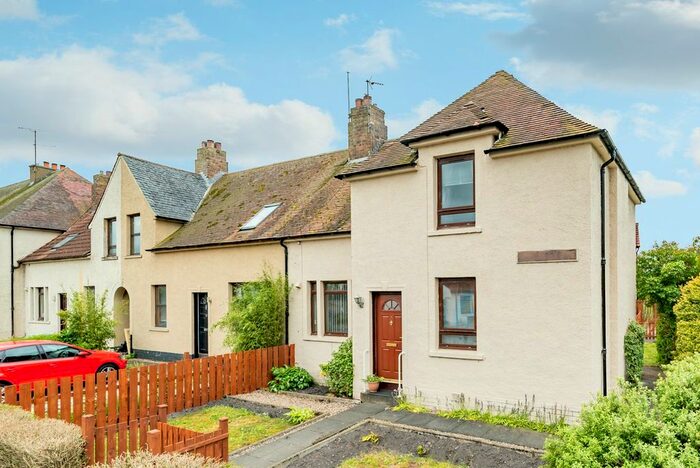 3 Bedroom End Of Terrace House For Sale In Ramsay Street, Coalsnaughton, Tillicoultry, FK13
