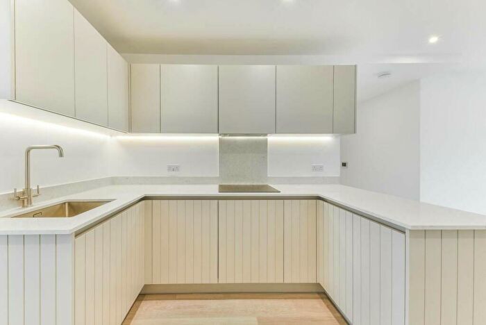 2 Bedroom Apartment To Rent In Seagull Lane, London, E16