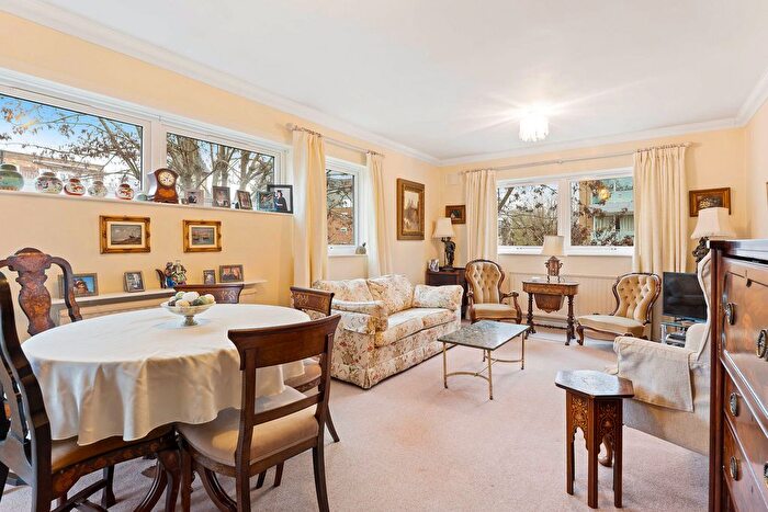 2 Bedroom Flat For Sale In St. John's Avenue, London, SW15