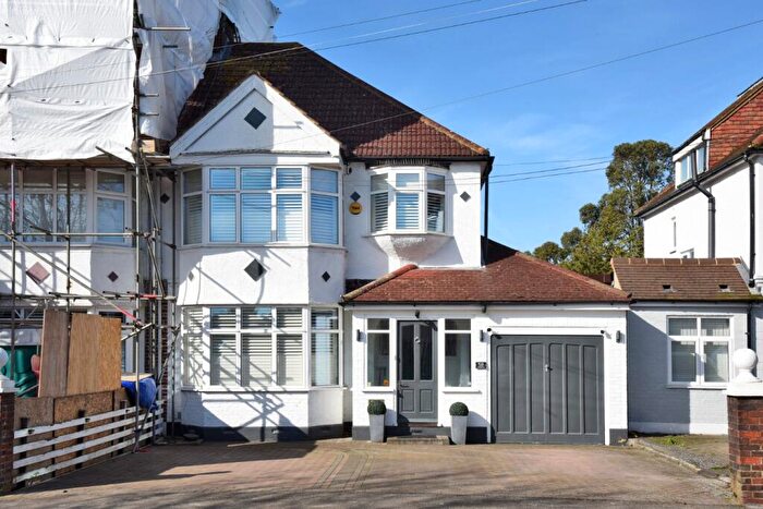 3 Bedroom Semi Detached House For Sale In Colborne Way, Worcester Park, KT4