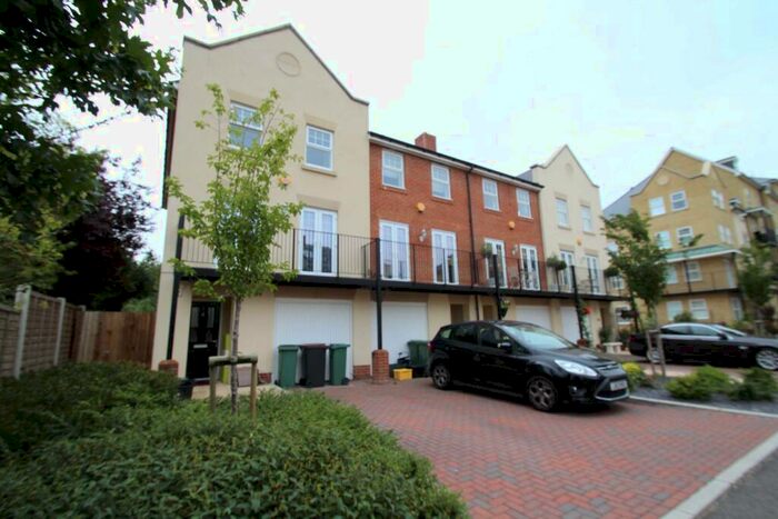 4 Bedroom Terraced House To Rent In Annesley Place, Bromley, Kent, BR2