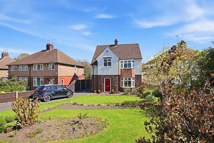 3 Bedroom Detached House For Sale In Ashover Road, Old Tupton, Chesterfield, S42