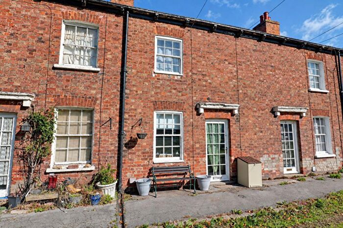 2 Bedroom Terraced House For Sale In Manchester Square, New Holland, DN19