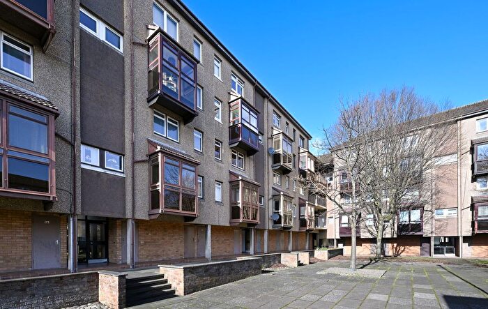 2 Bedroom Flat For Sale In Nicol Street, Kirkcaldy, KY1