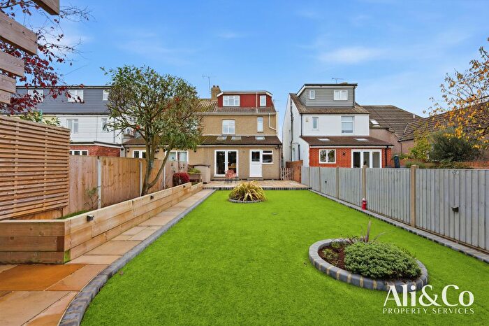 4 Bedroom Semi-detached House For Sale In Lodge Lane, Grays, RM16