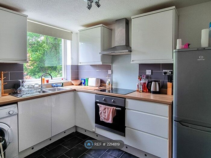 2 Bedroom Flat To Rent In St. Ann's Close, Newcastle Upon Tyne, NE1