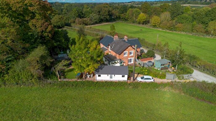 3 Bedroom Semi-Detached House For Sale In Aldercar Lane, Aldercar Lane, NG16